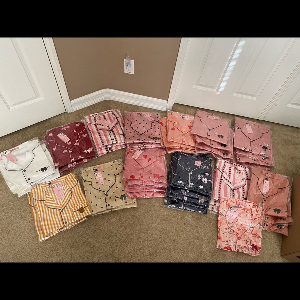 New Pink Heart Satin Silk-Like Pajamas Set - Picture 4 of 4